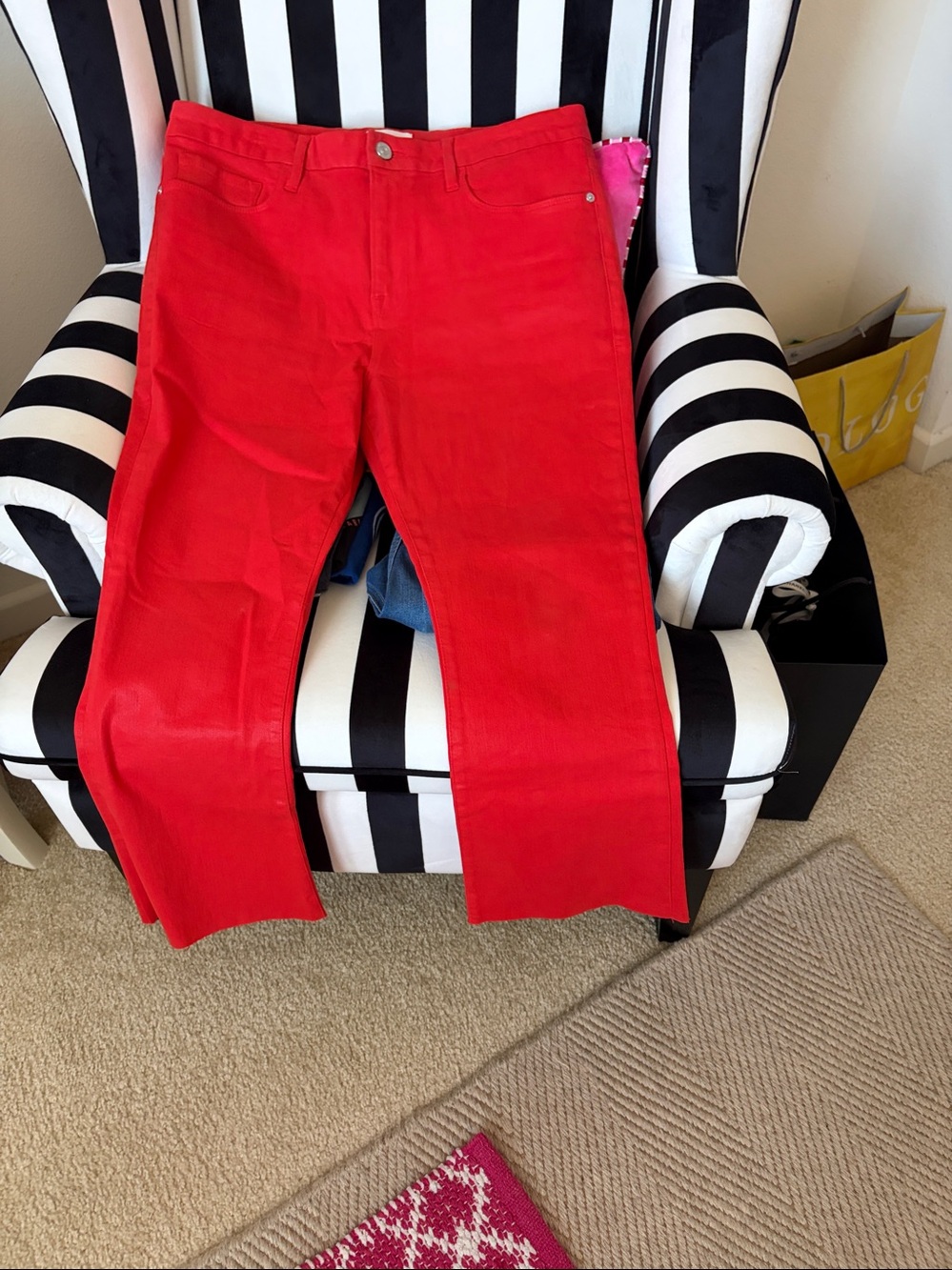 FRAME  bright Red “Le crop mini boot cut jeans size 33.